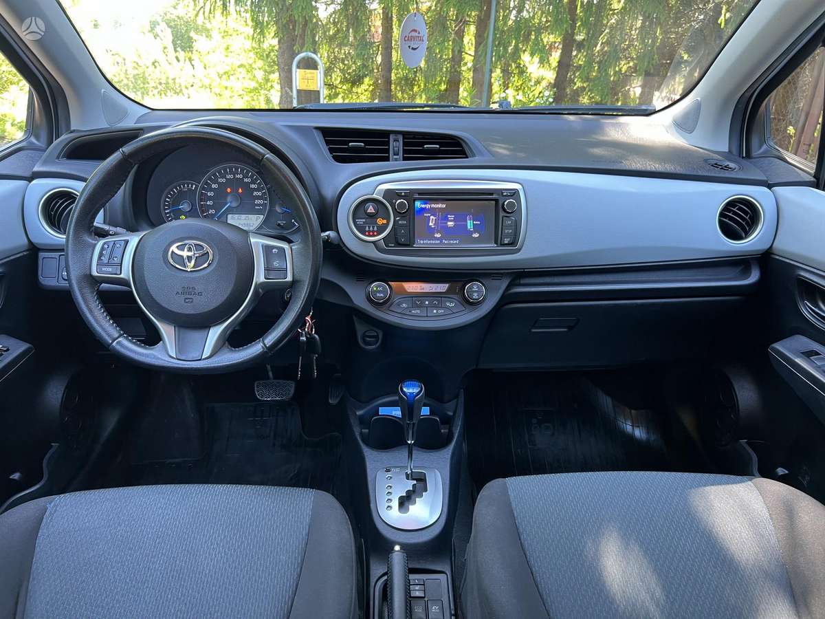 Toyota Yaris - 12