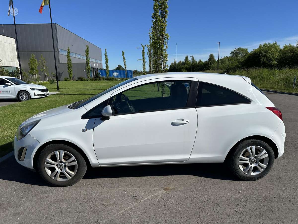 Opel Corsa, 1.3 l., Хэтчбек
