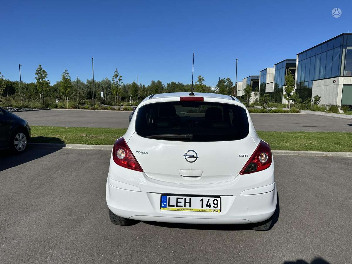Opel Corsa, 1.3 l., Хэтчбек