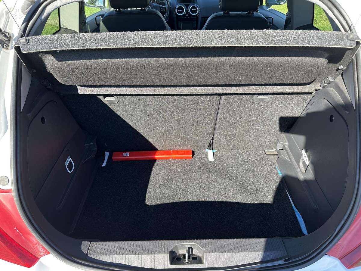 Opel Corsa, 1.3 l., hatchback