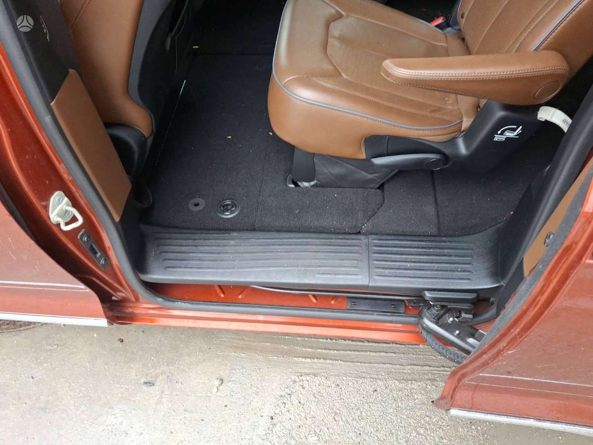 Chrysler Pacifica, 3.6 l., Минивэн