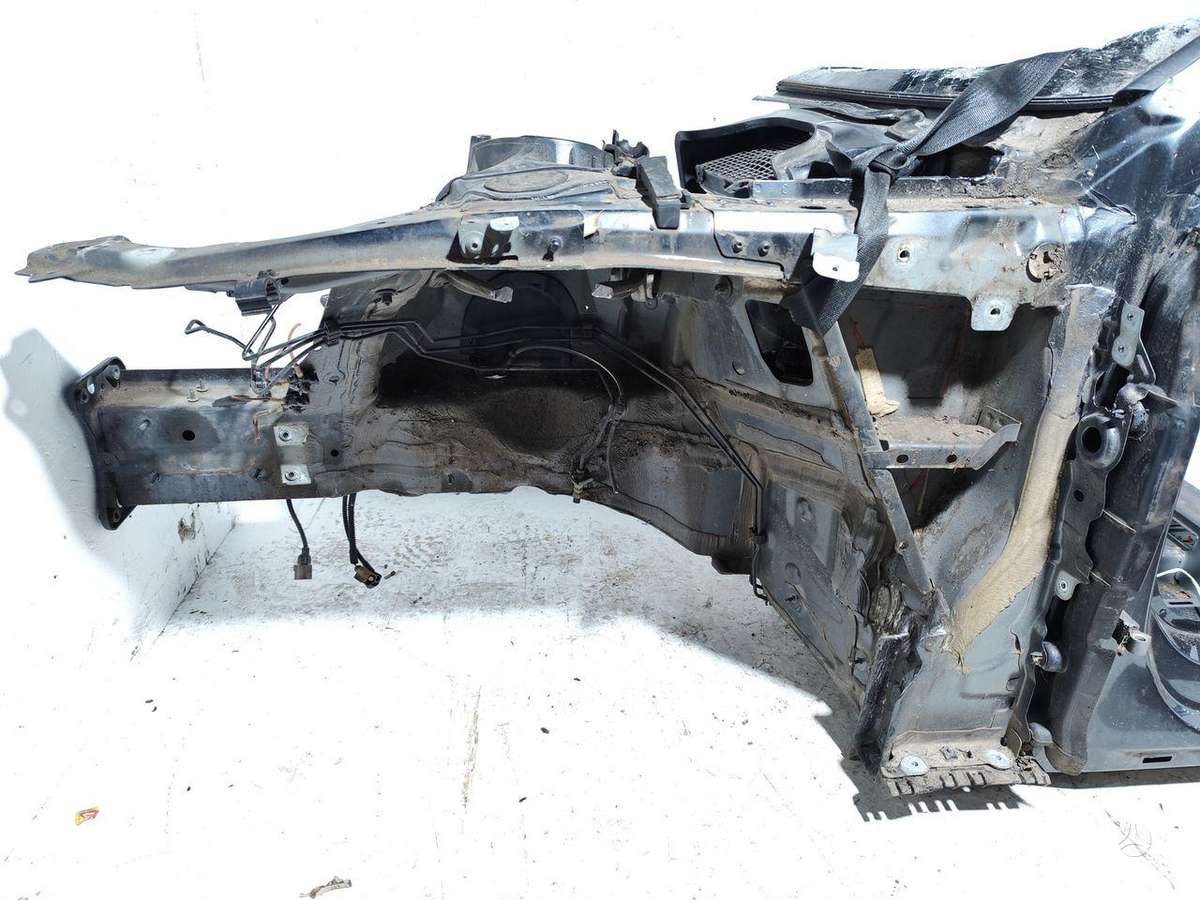 Audi A5 hood (front, rear)