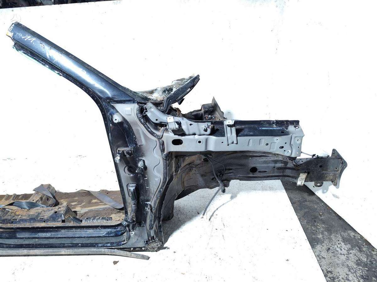 Skoda Kodiaq hood (front, rear)