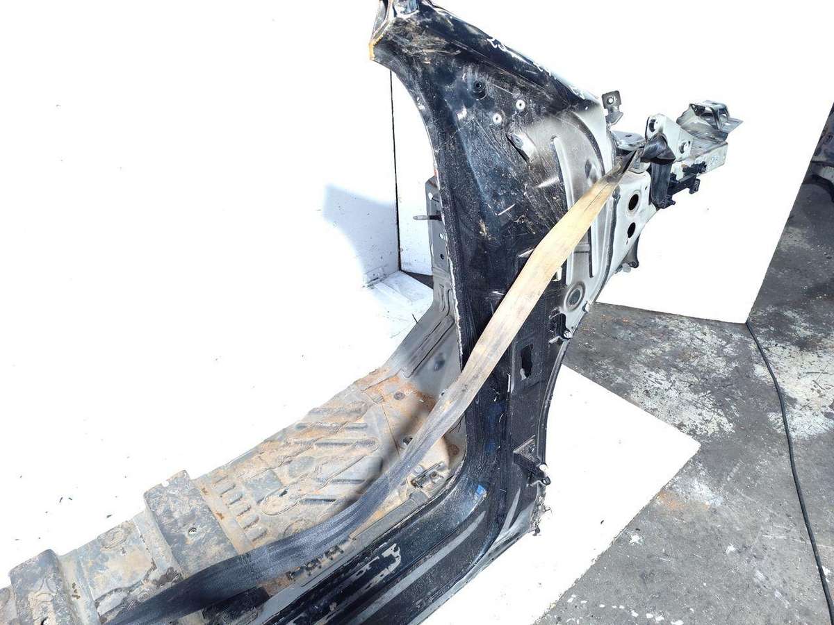 Audi Quattro hood (front, rear)
