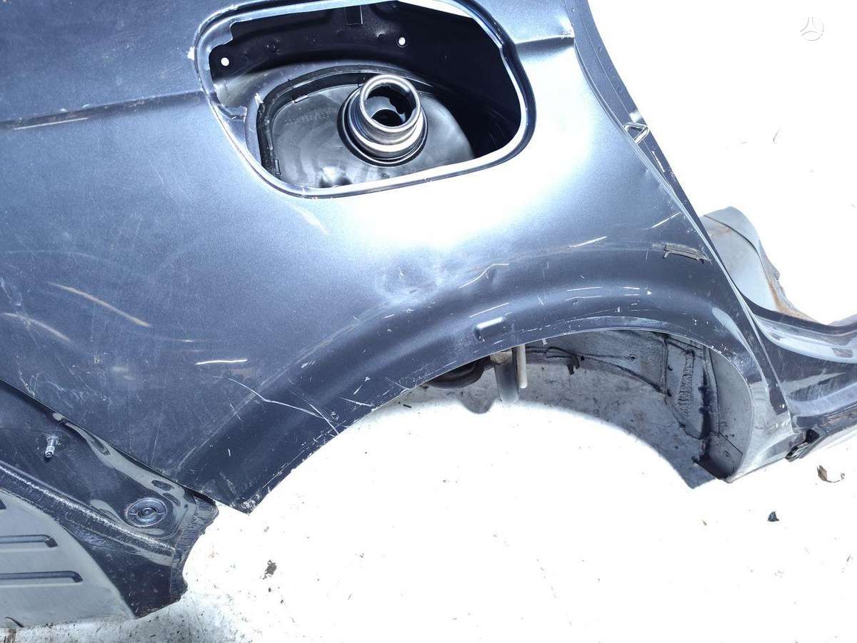 Volkswagen Taigo hood (front, rear)