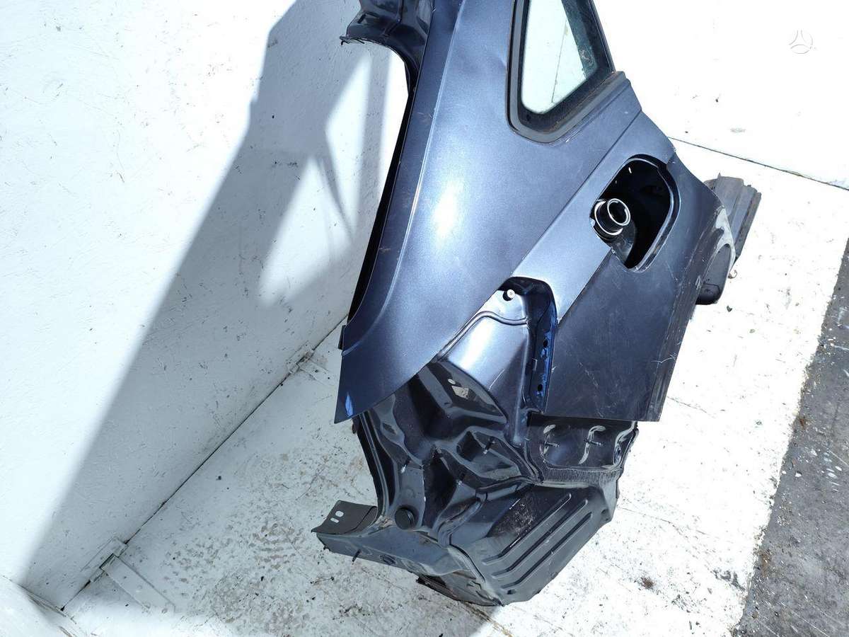 Volkswagen Taigo hood (front, rear)