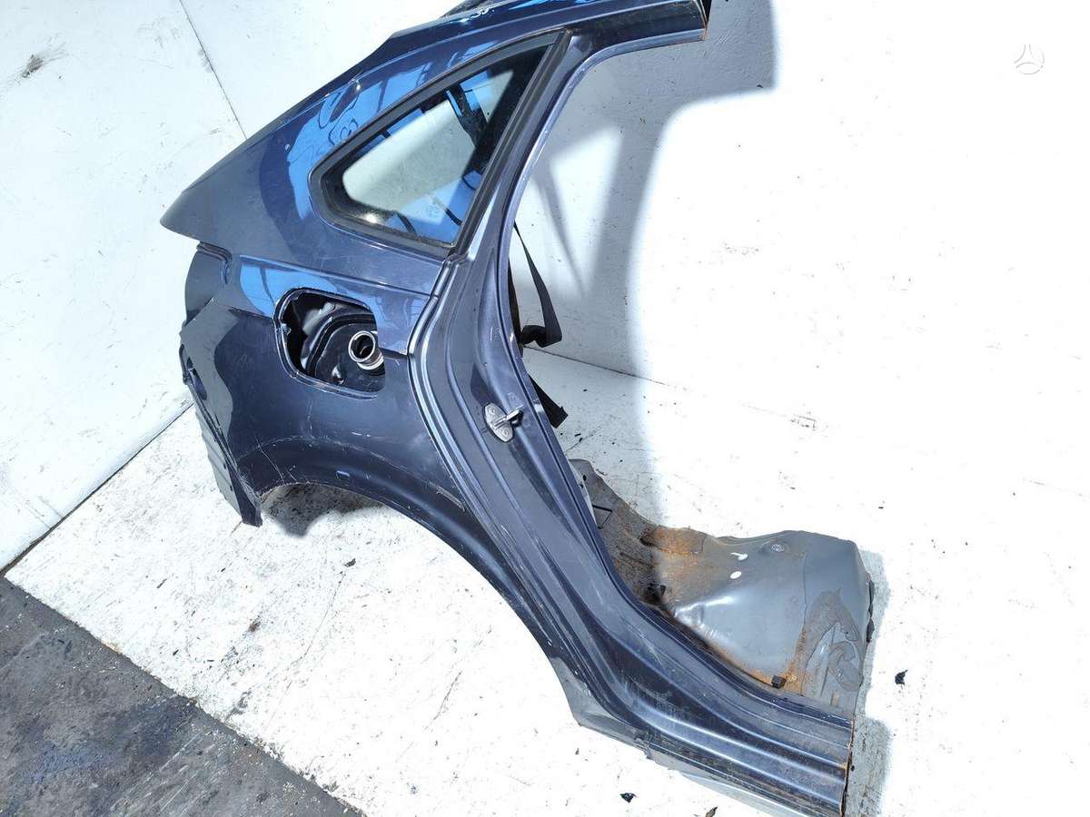 Volkswagen Taigo hood (front, rear)