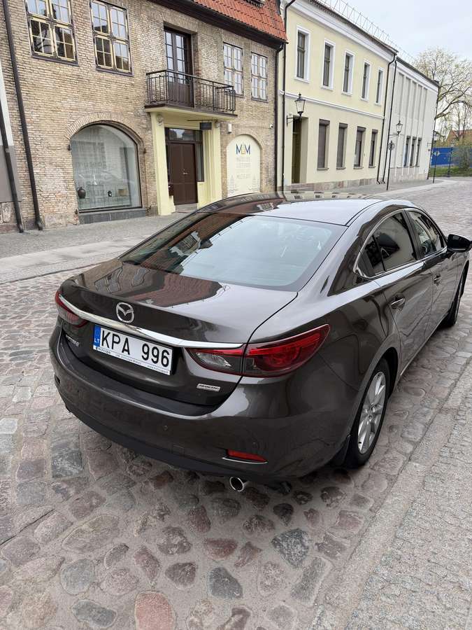 Mazda 6, 2.2 l., Седан