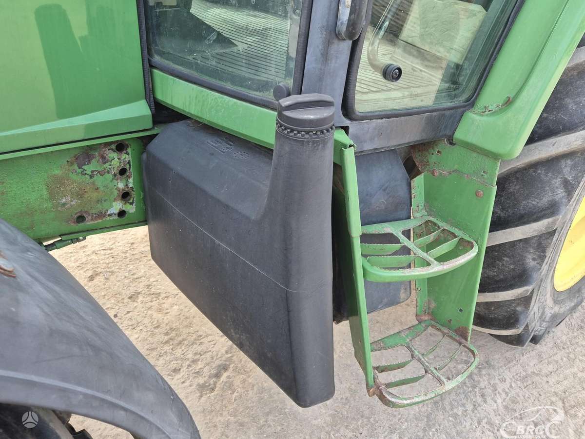 John Deere 6100, traktoriai