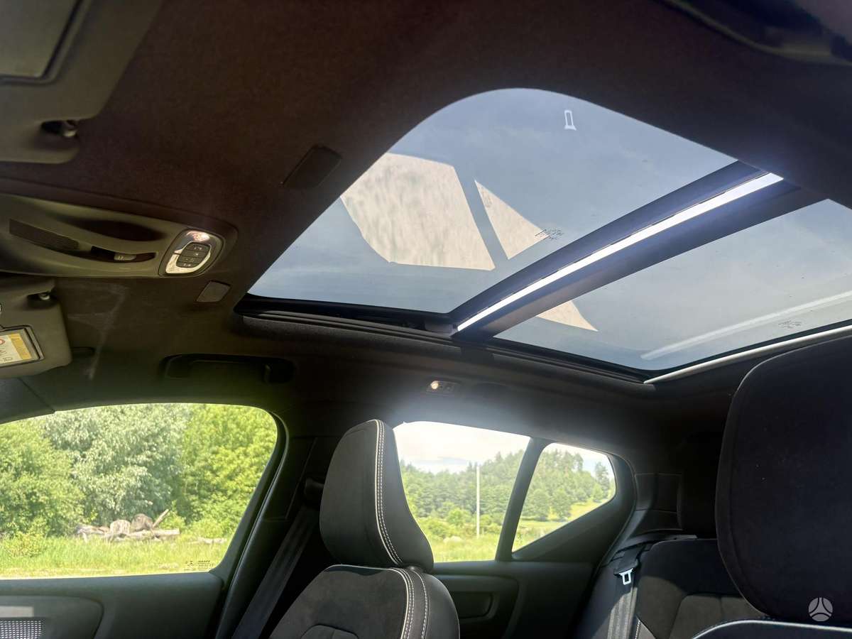 Volvo XC40 - 12