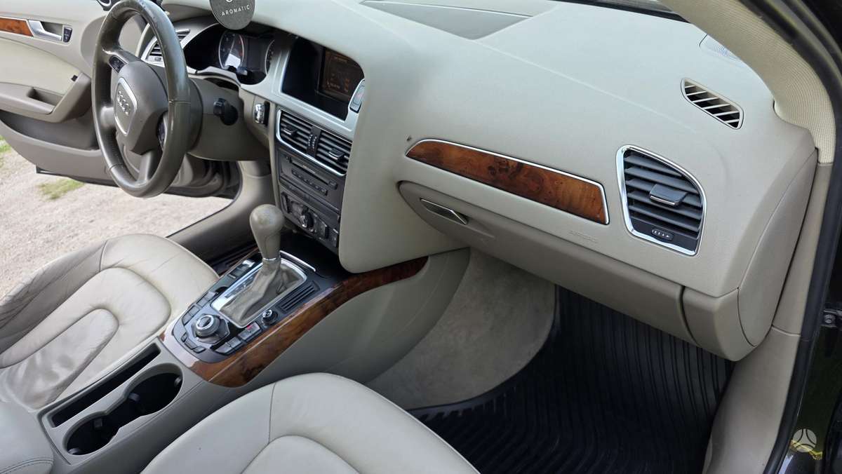 Audi A4, 2.0 l., Универсал