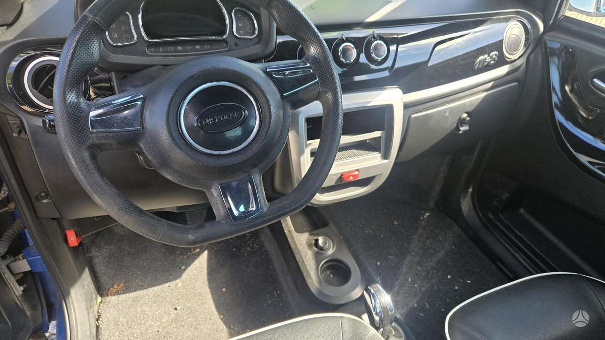 Microcar M8, 0.5 l., hatchback