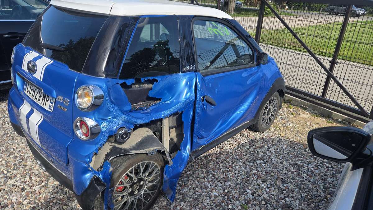 Microcar M8, 0.5 l., hatchback