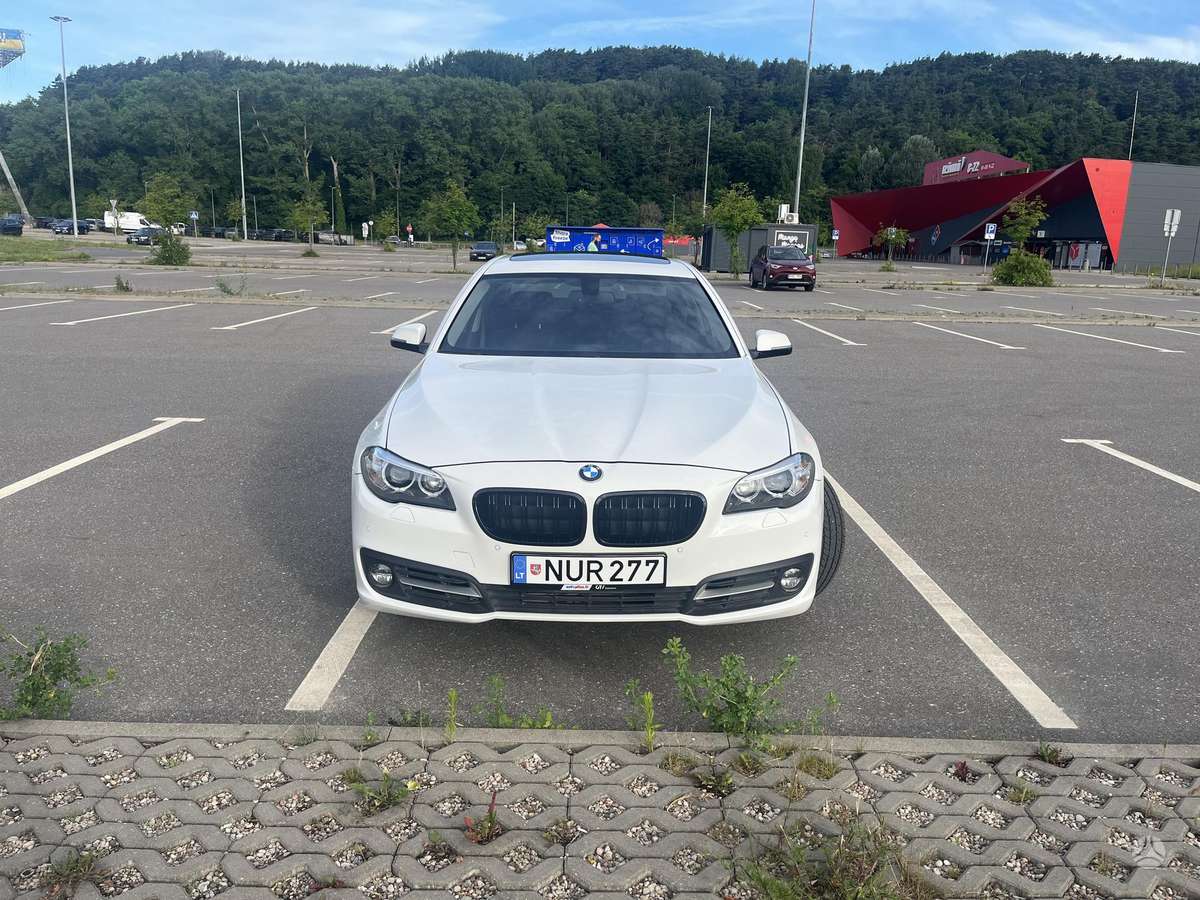 BMW 528, 2.0 l., Седан