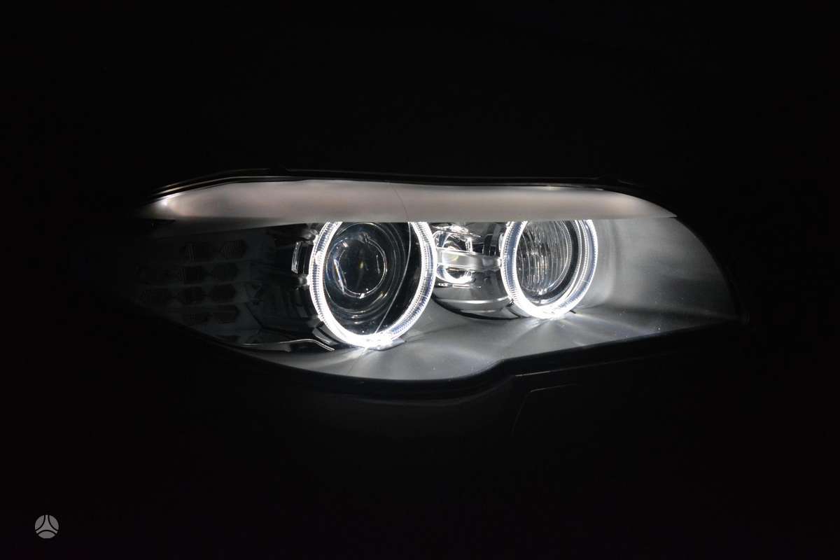BMW 520, 2.0 l., Седан