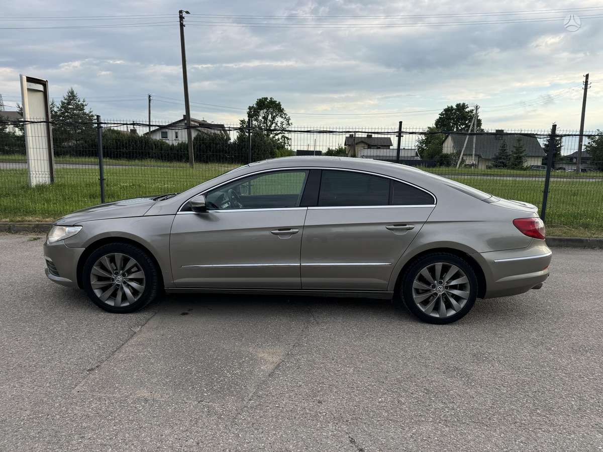 Volkswagen CC, 2.0 l., saloon / sedan