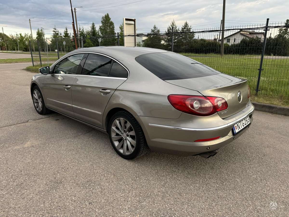 Volkswagen CC, 2.0 l., saloon / sedan