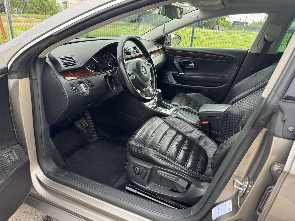 Volkswagen CC, 2.0 l., saloon / sedan