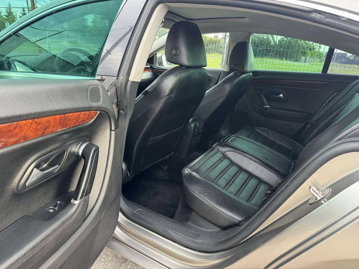 Volkswagen CC, 2.0 l., saloon / sedan