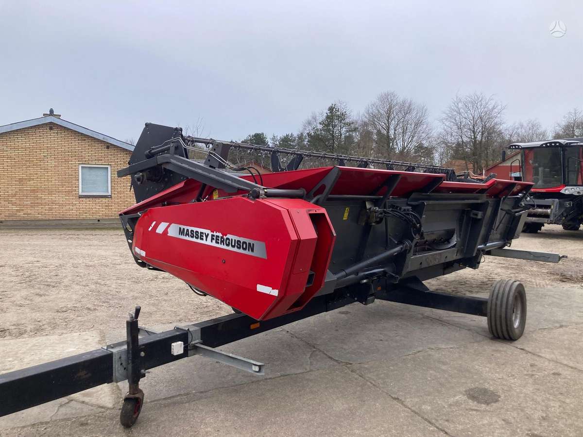 Massey Ferguson 7370, kombainai