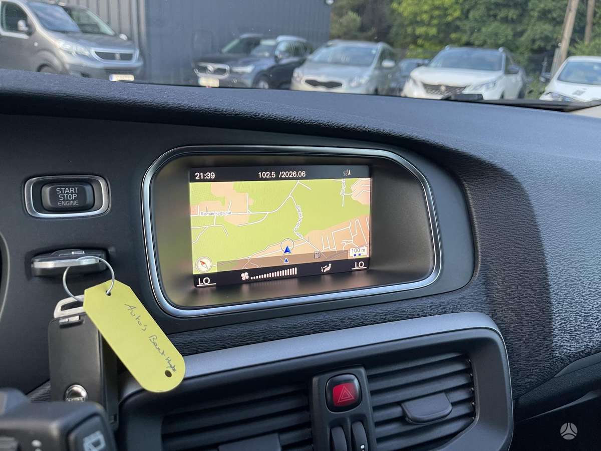 Volvo V40, 2.0 l., hatchback
