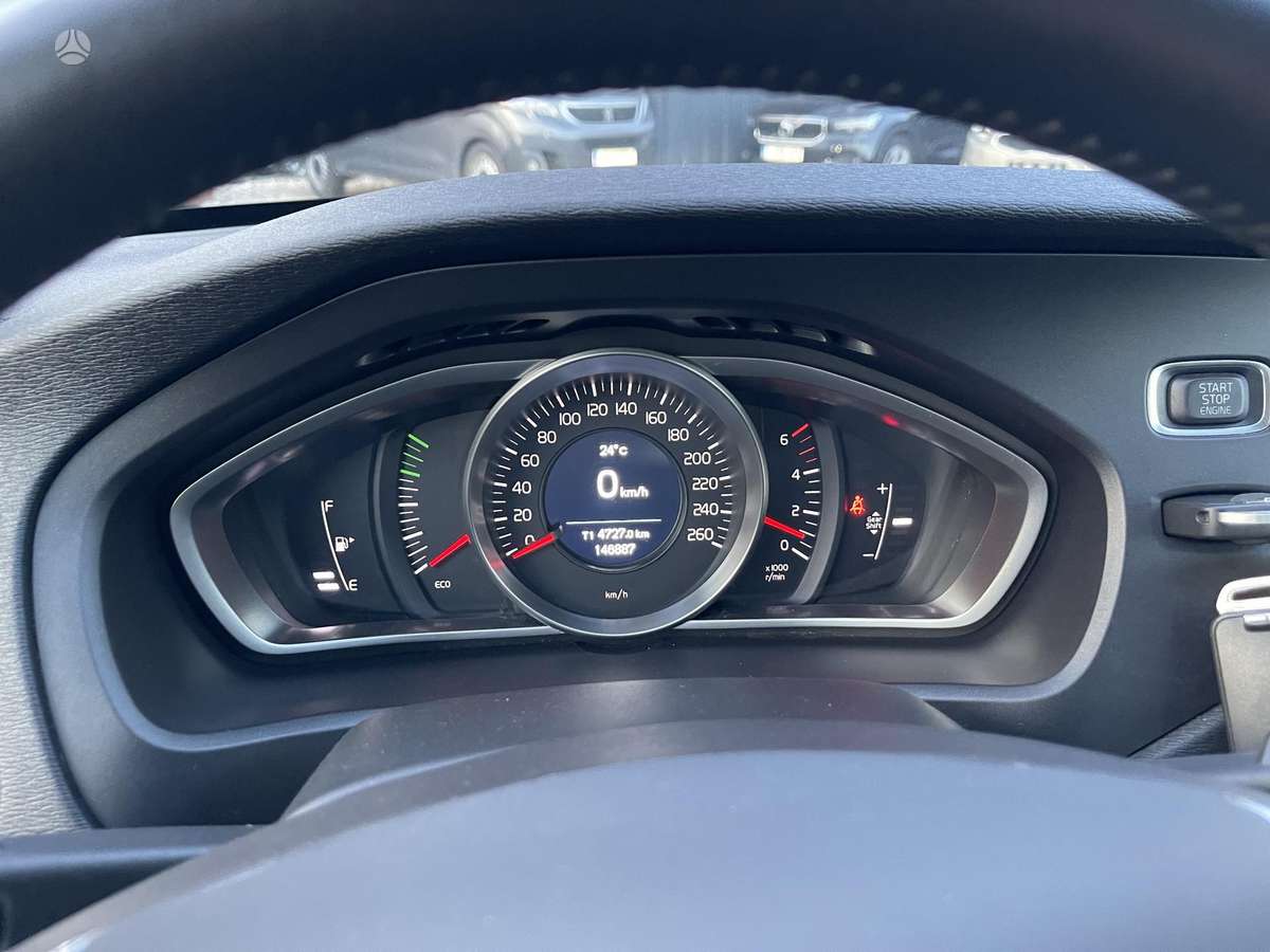 Volvo V40, 2.0 l., hatchback