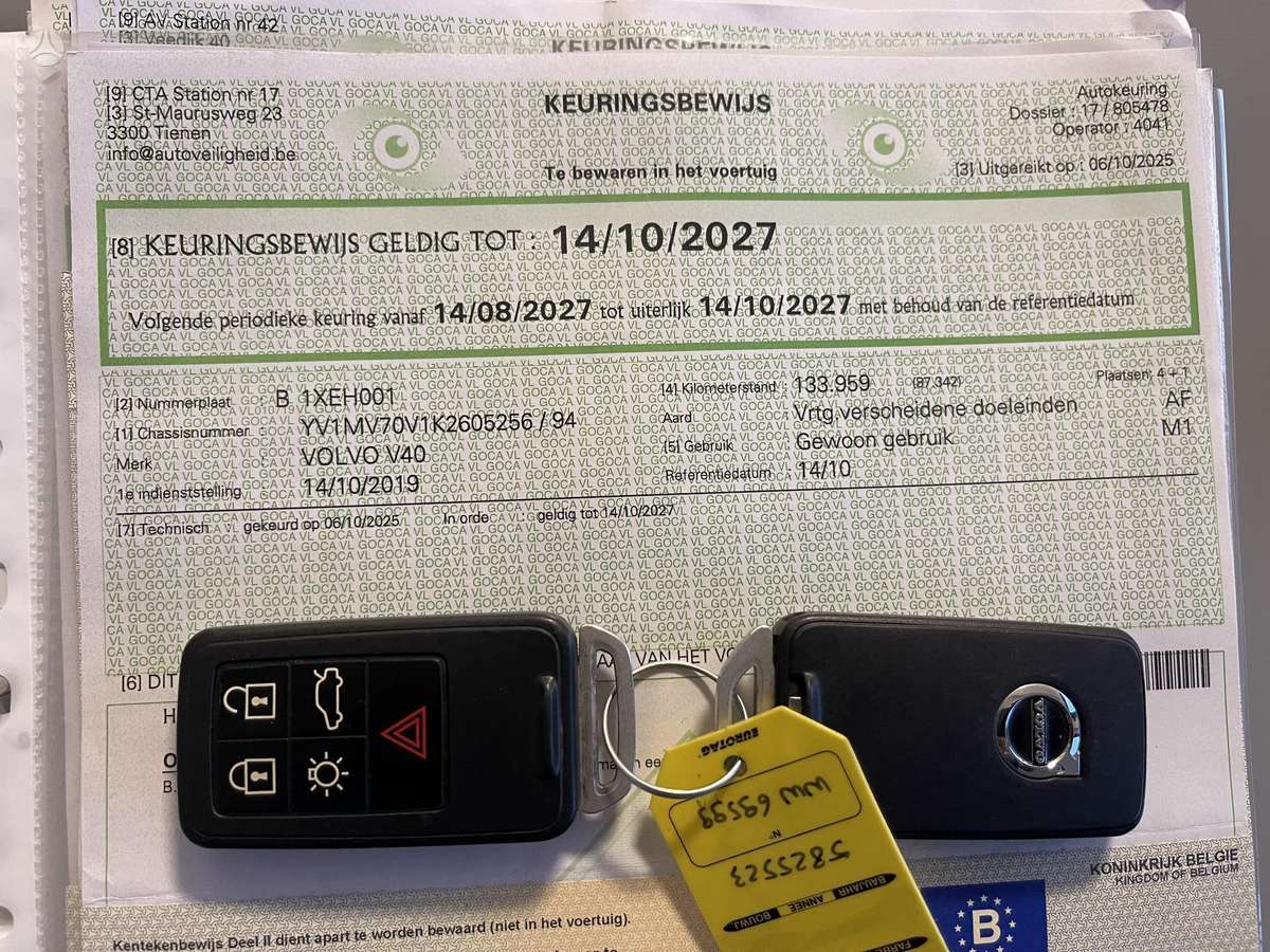 Volvo V40, 2.0 l., hatchback