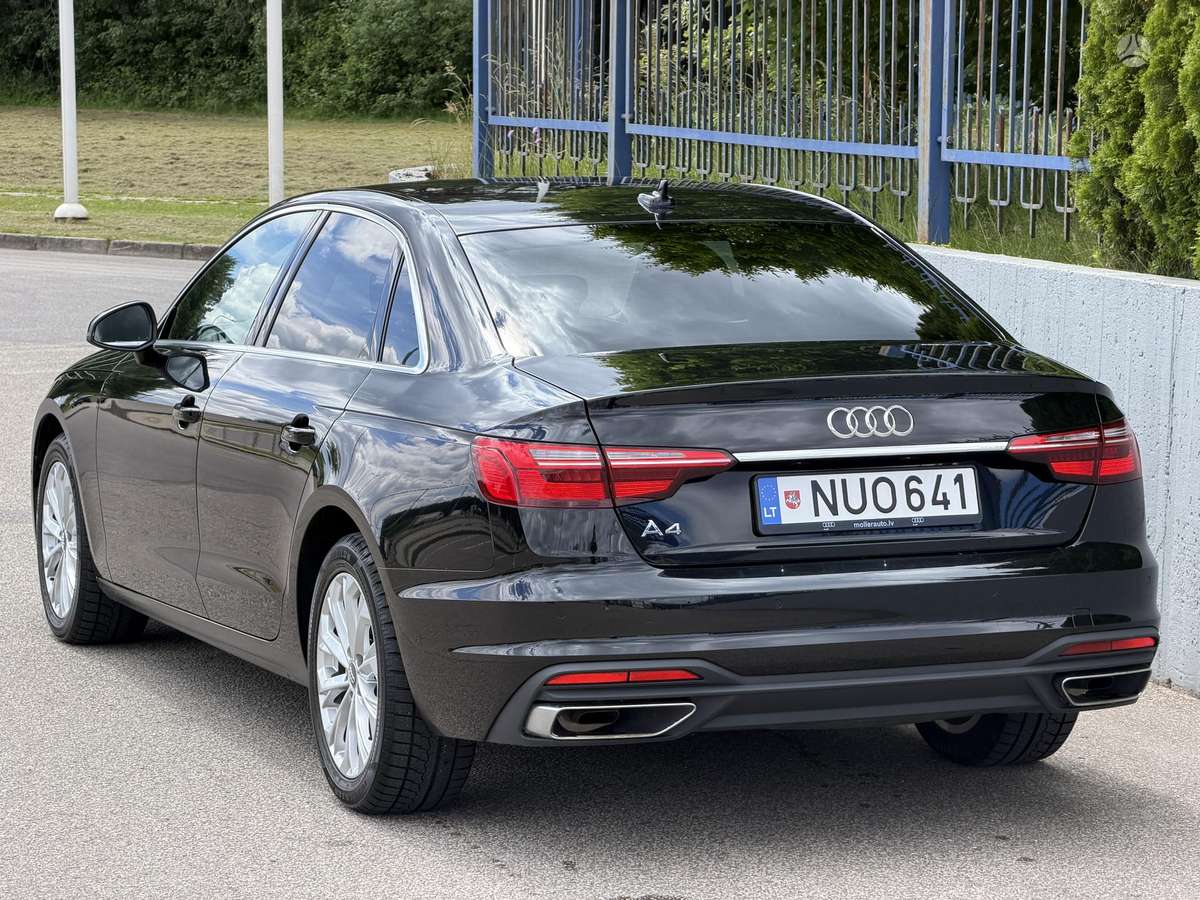 Audi A4, 2.0 l., Седан