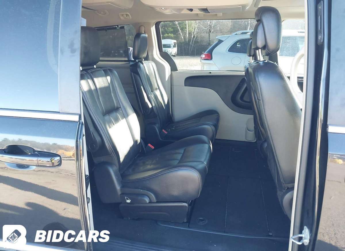 Chrysler Town & Country dalimis