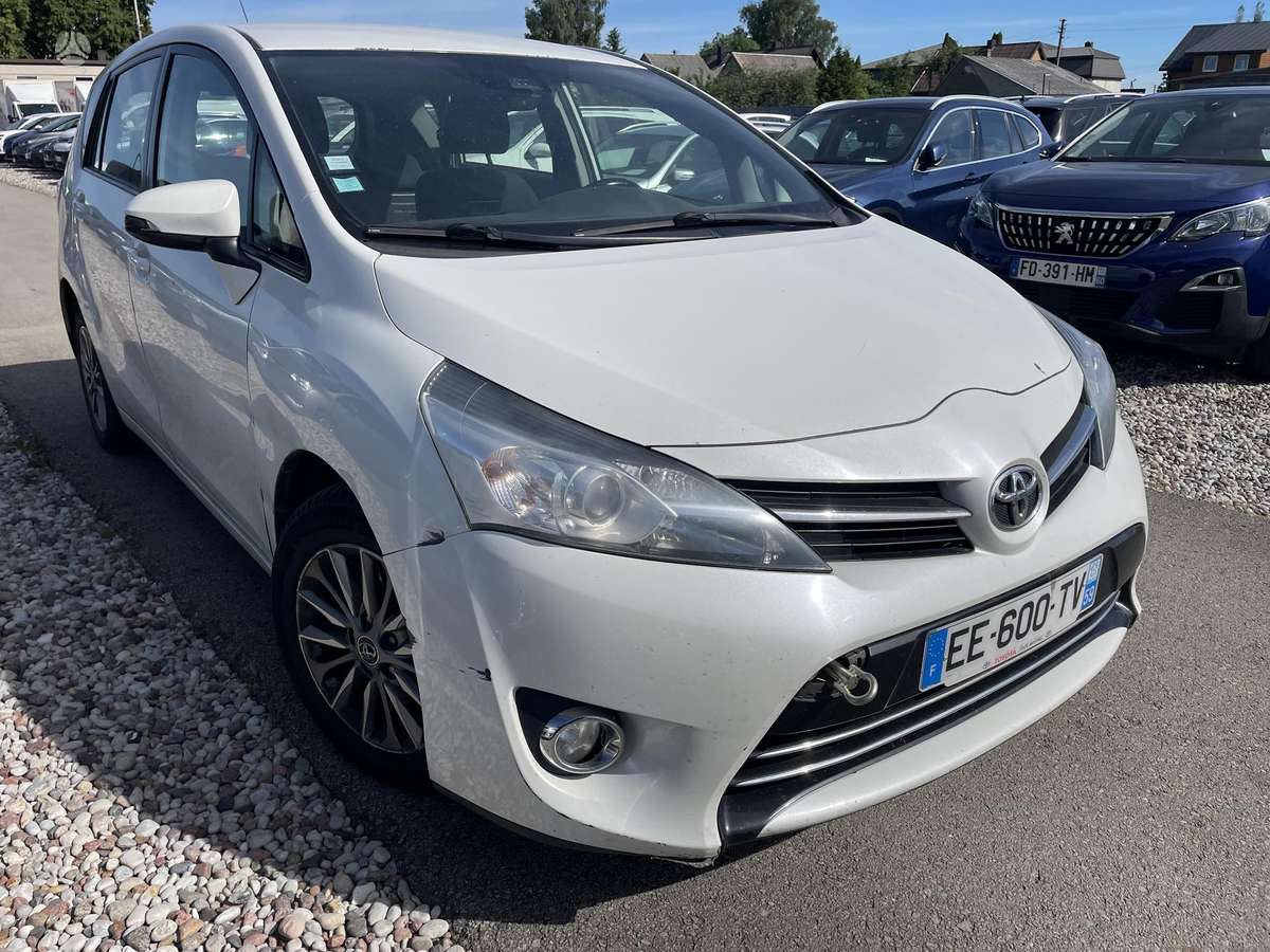 Toyota Verso - 2