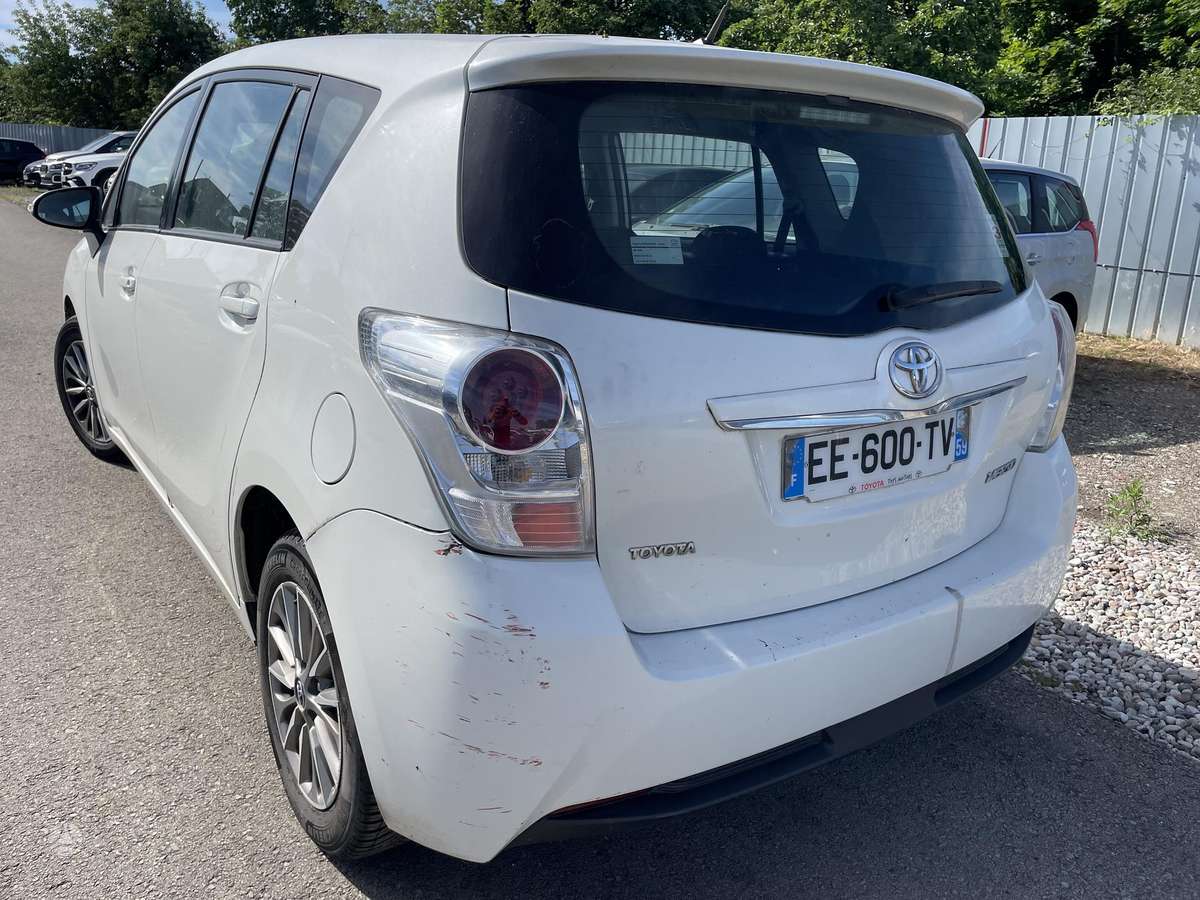 Toyota Verso - 4