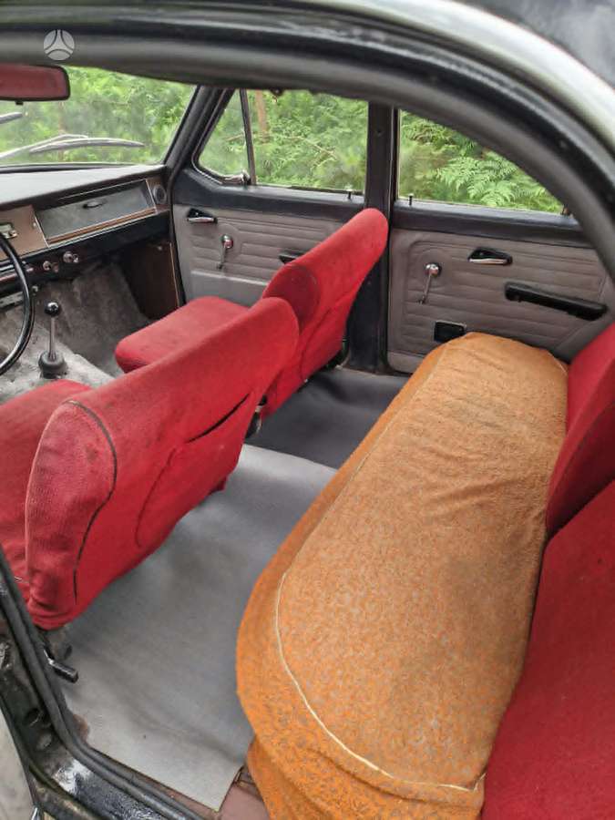 GAZ 24, 2.5 l., Седан