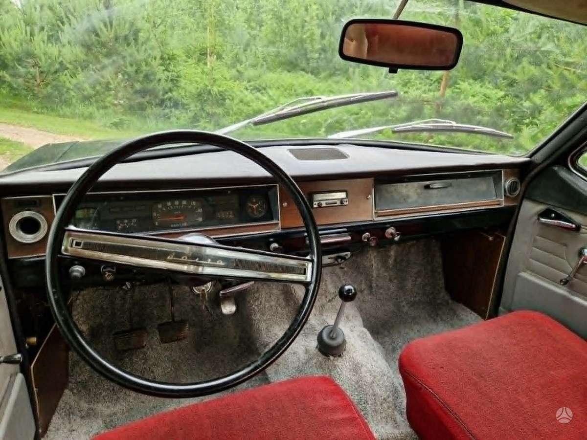GAZ 24, 2.5 l., Седан