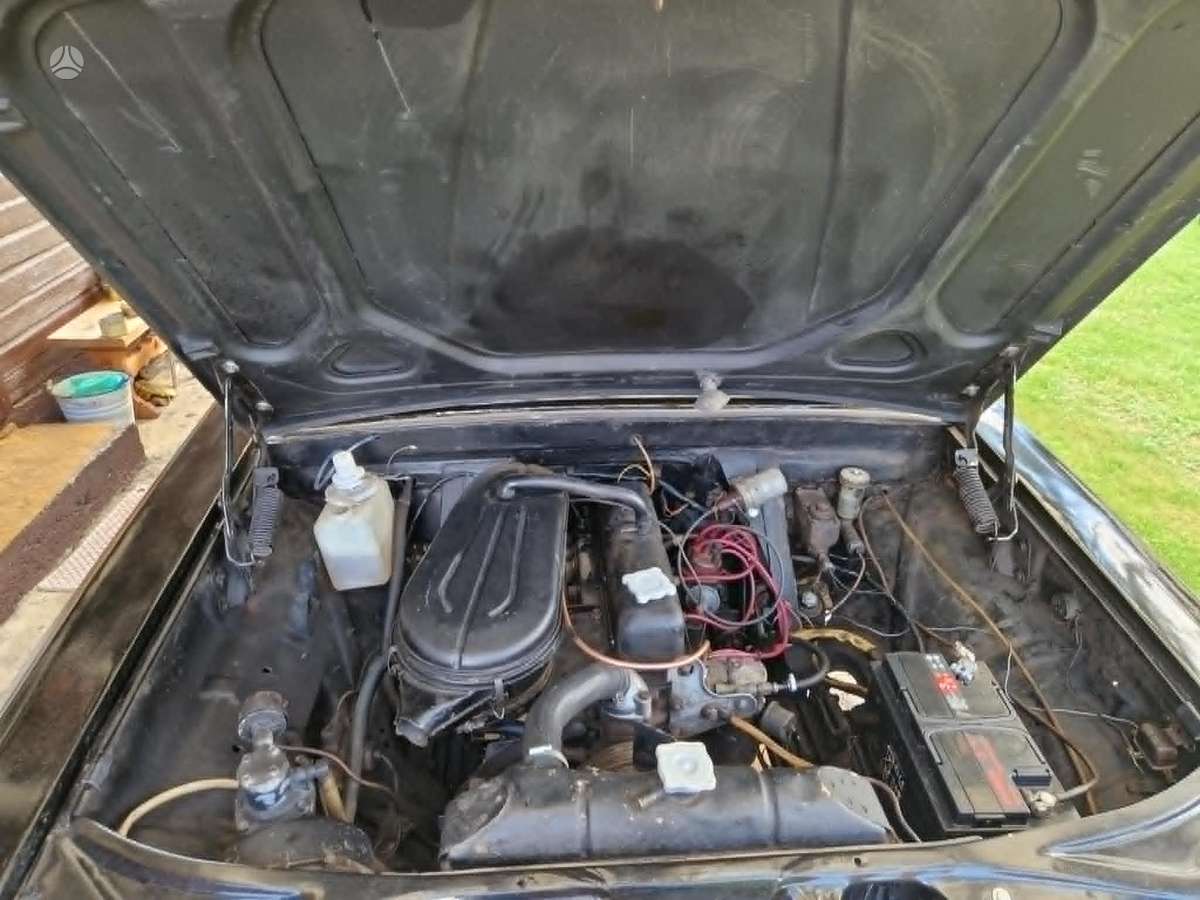 GAZ 24, 2.5 l., Седан