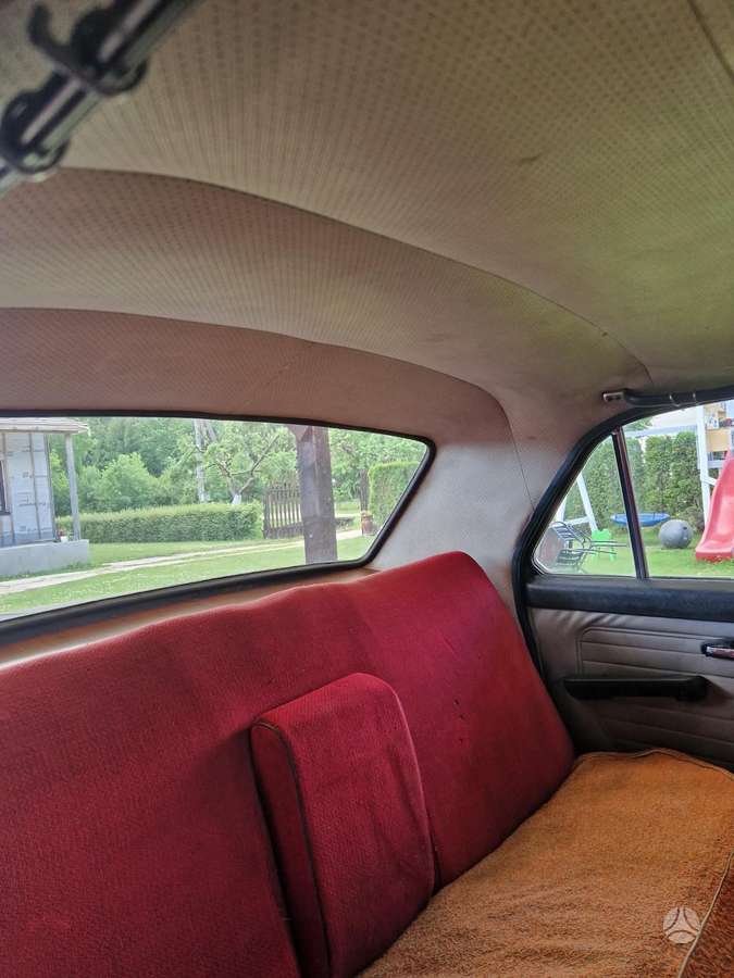 GAZ 24, 2.5 l., Седан