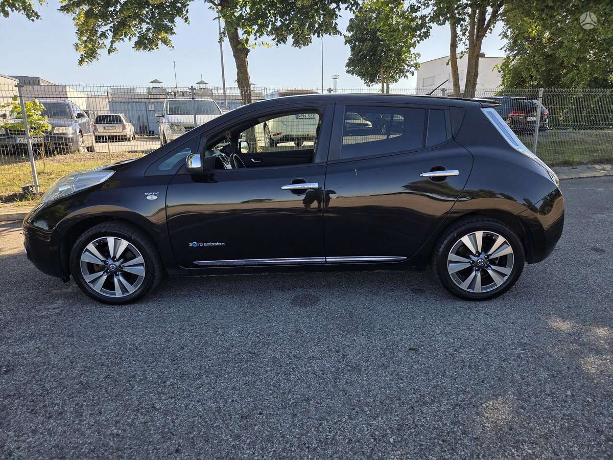 Nissan Leaf, Хэтчбек