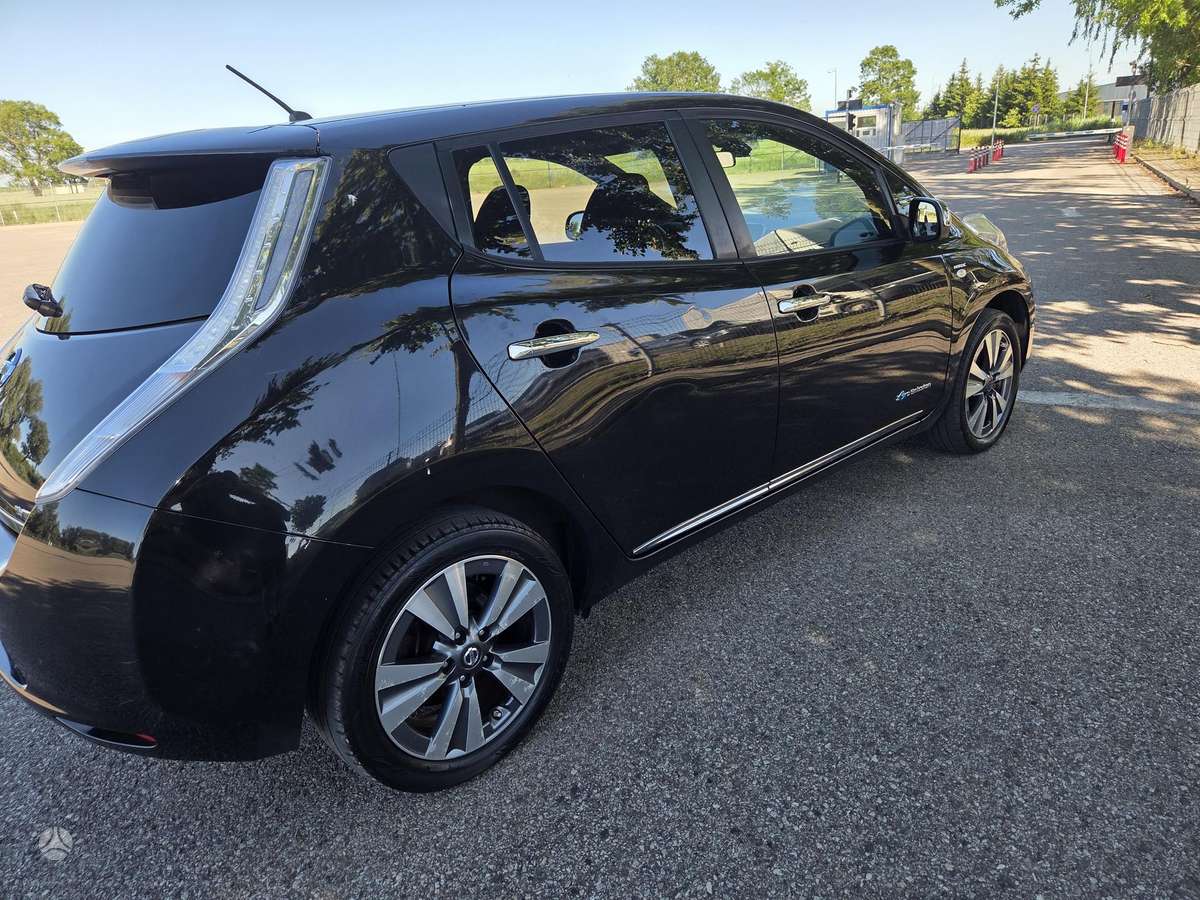 Nissan Leaf, Хэтчбек