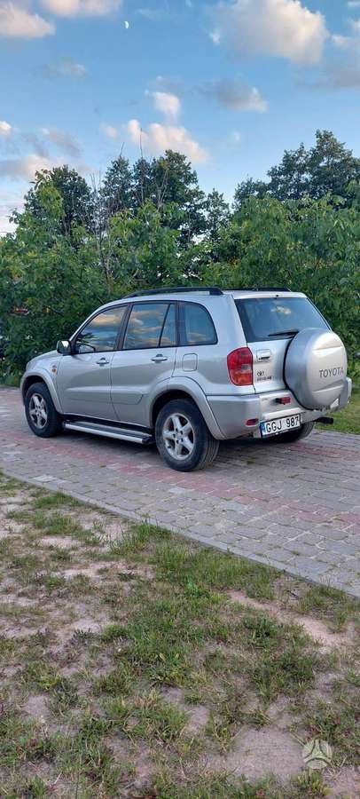 Toyota RAV4 - 2