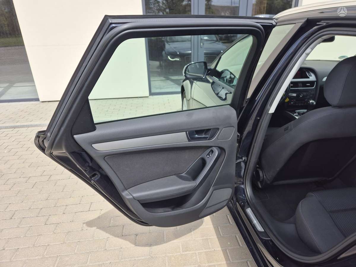 Audi A4, 2.0 l., Универсал