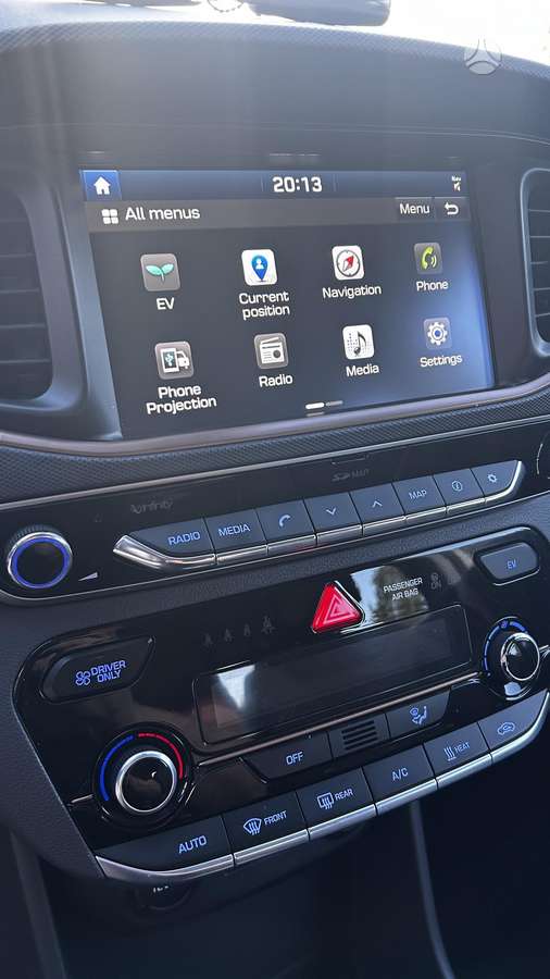 Hyundai IONIQ, Седан