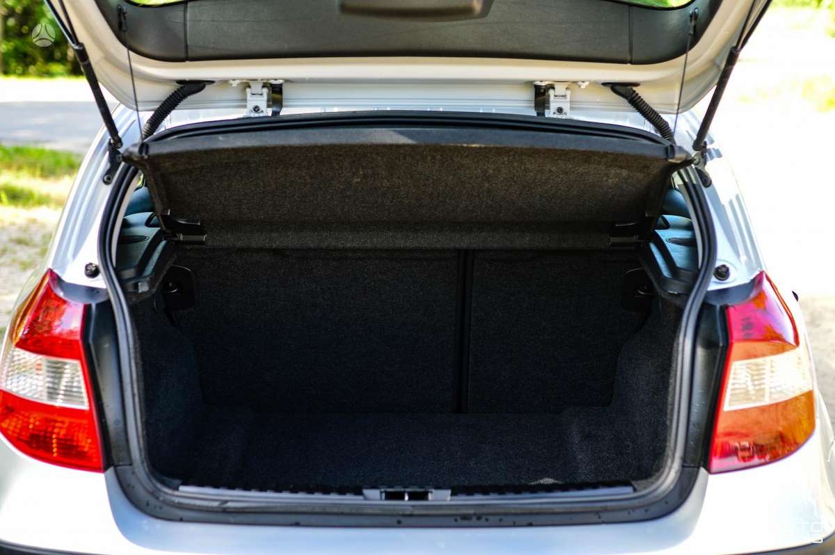 BMW 116, 1.6 l., hatchback