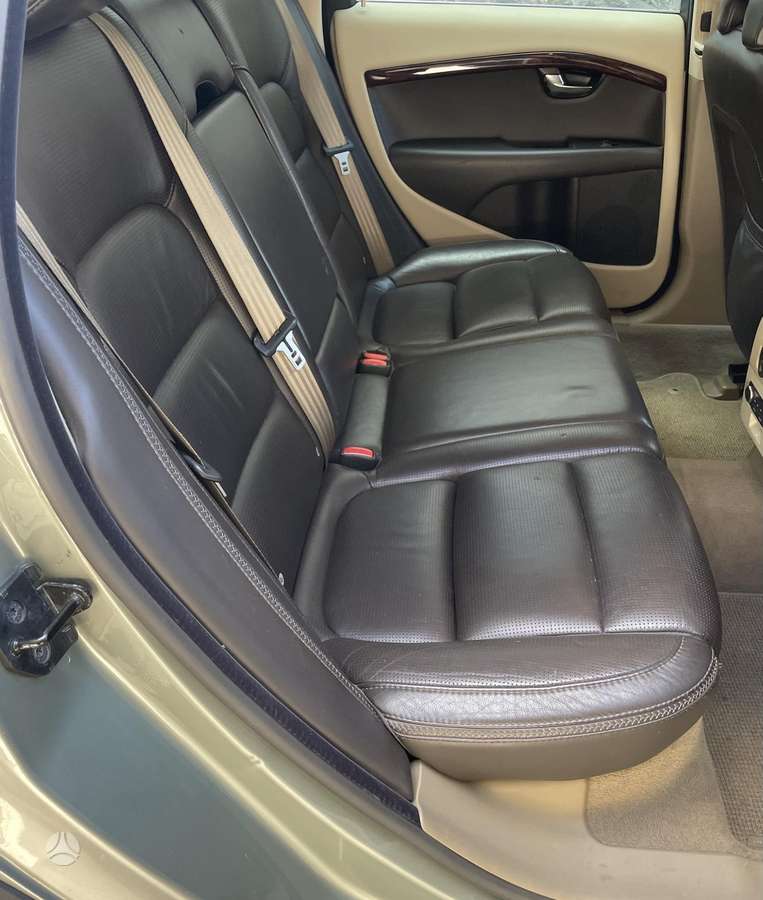 Volvo XC70, 2.4 l., wagon
