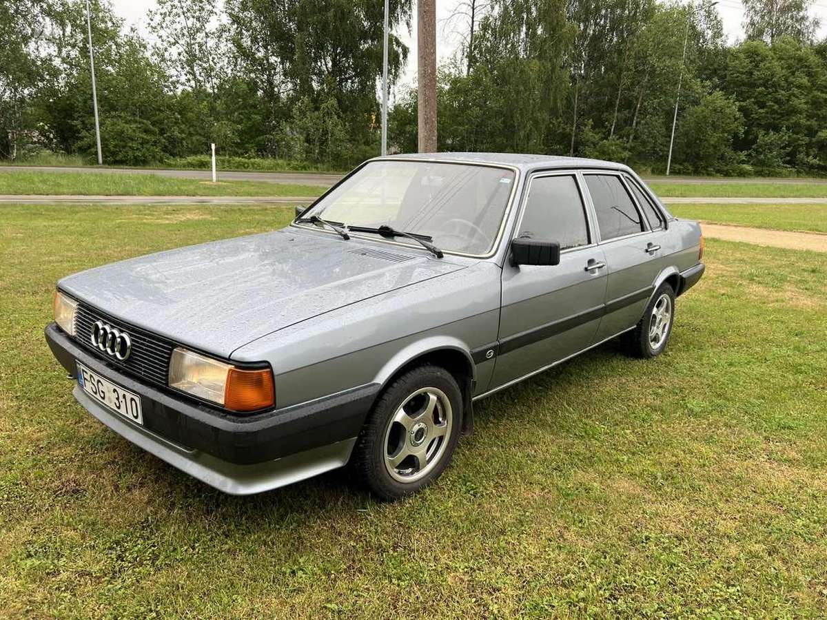 Audi 80, 1.8 l., Седан