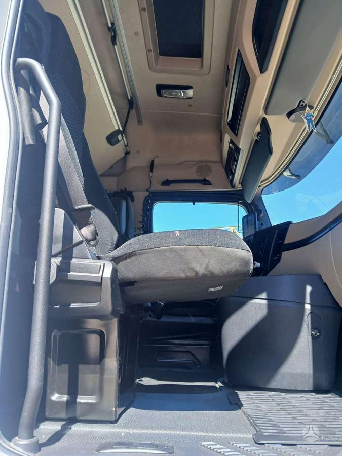 Mercedes-Benz Actros, double sleeper