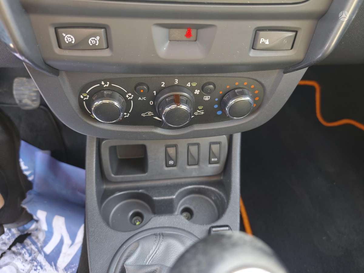 Dacia Duster, 1.2 l., off-road / crossover