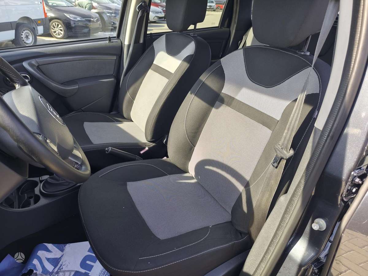 Dacia Duster, 1.2 l., off-road / crossover