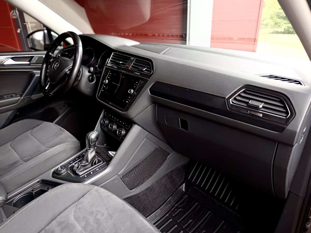 Volkswagen Tiguan Allspace - 12