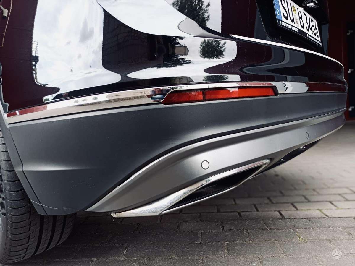 Volkswagen Tiguan Allspace - 10
