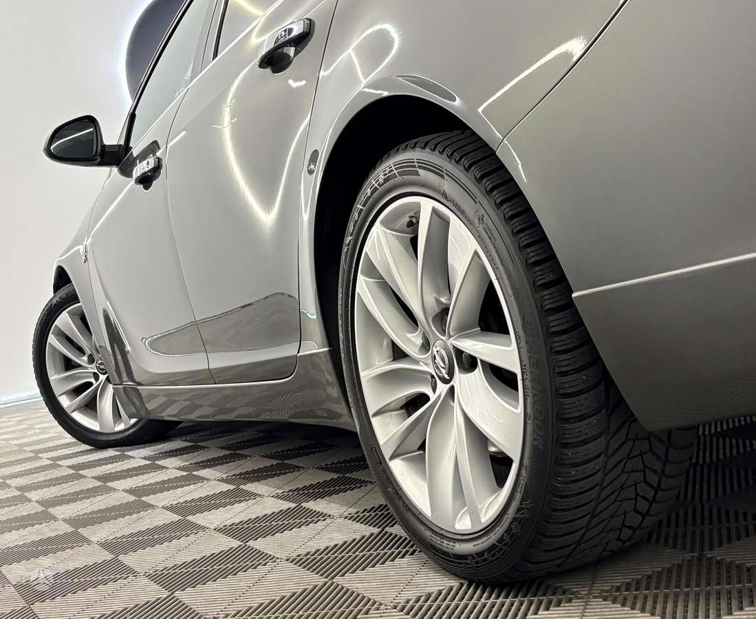 Opel Insignia, 2.0 l., Универсал