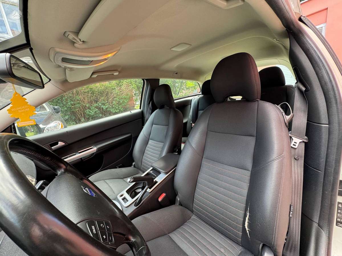 Volvo C30, 1.6 l., coupe